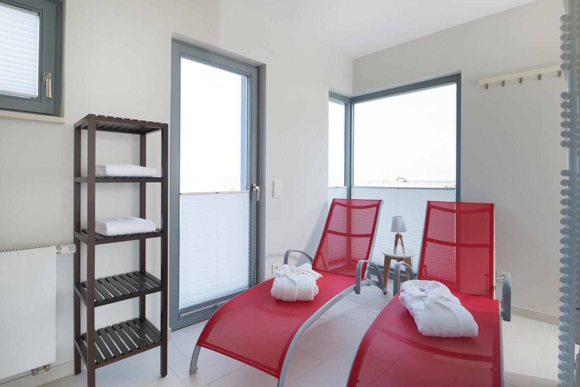 Ostsee - Reetdachhaus Nr 36 "Warder" Im Strand Resort Гайлігенгафен Екстер'єр фото