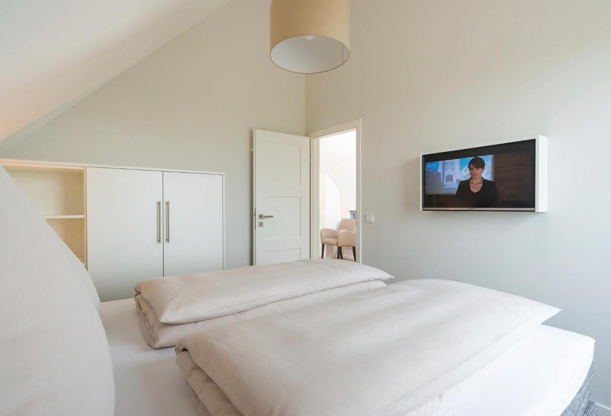 Ostsee - Reetdachhaus Nr 36 "Warder" Im Strand Resort Гайлігенгафен Екстер'єр фото